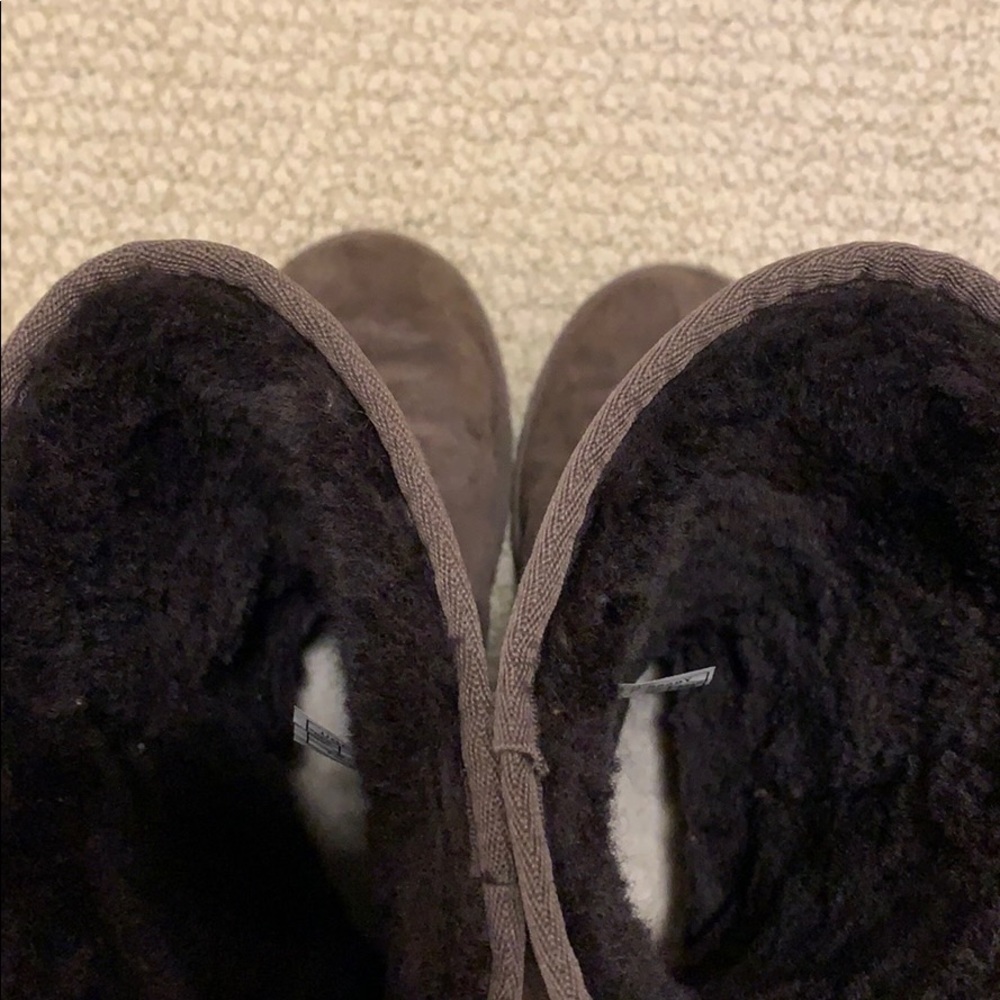 UGG Classic Boot - Picture 8 of 9